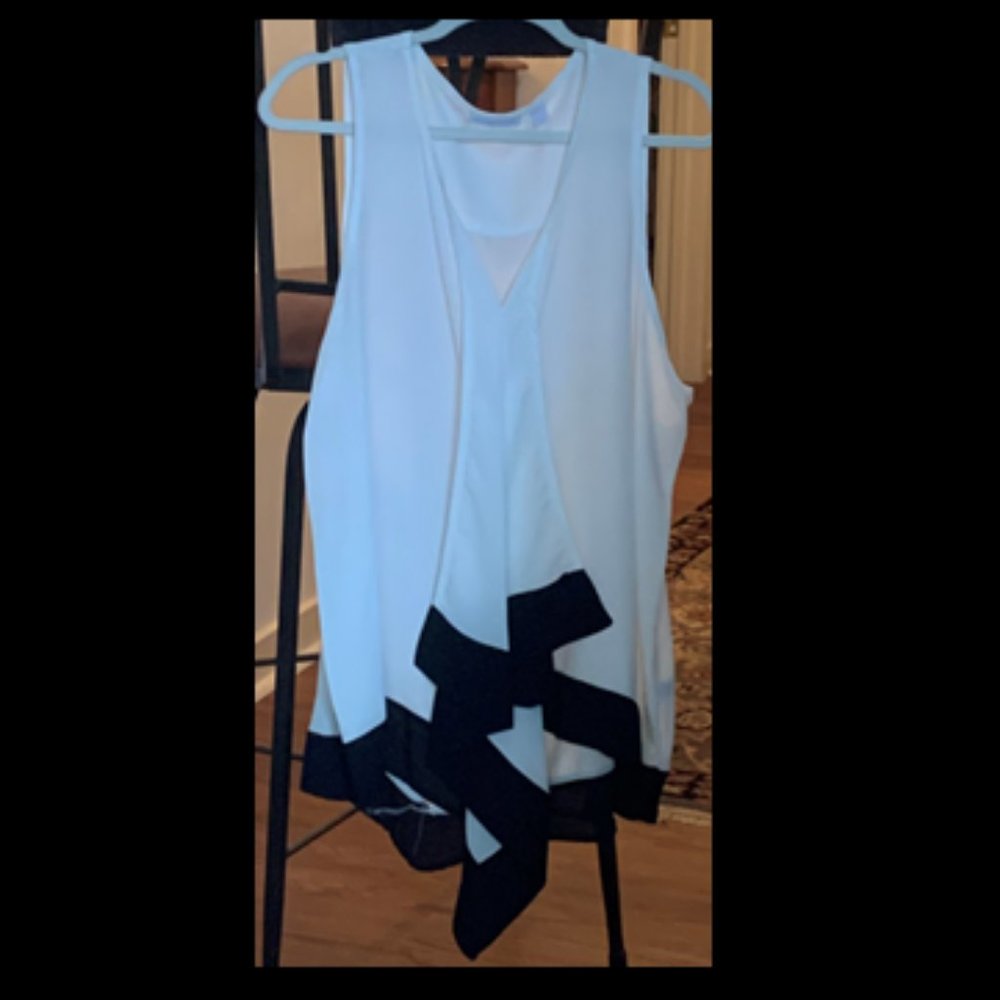 NY & Co White Sleeveless Tunic with Asymmetrical Bottom with Black Trim XL